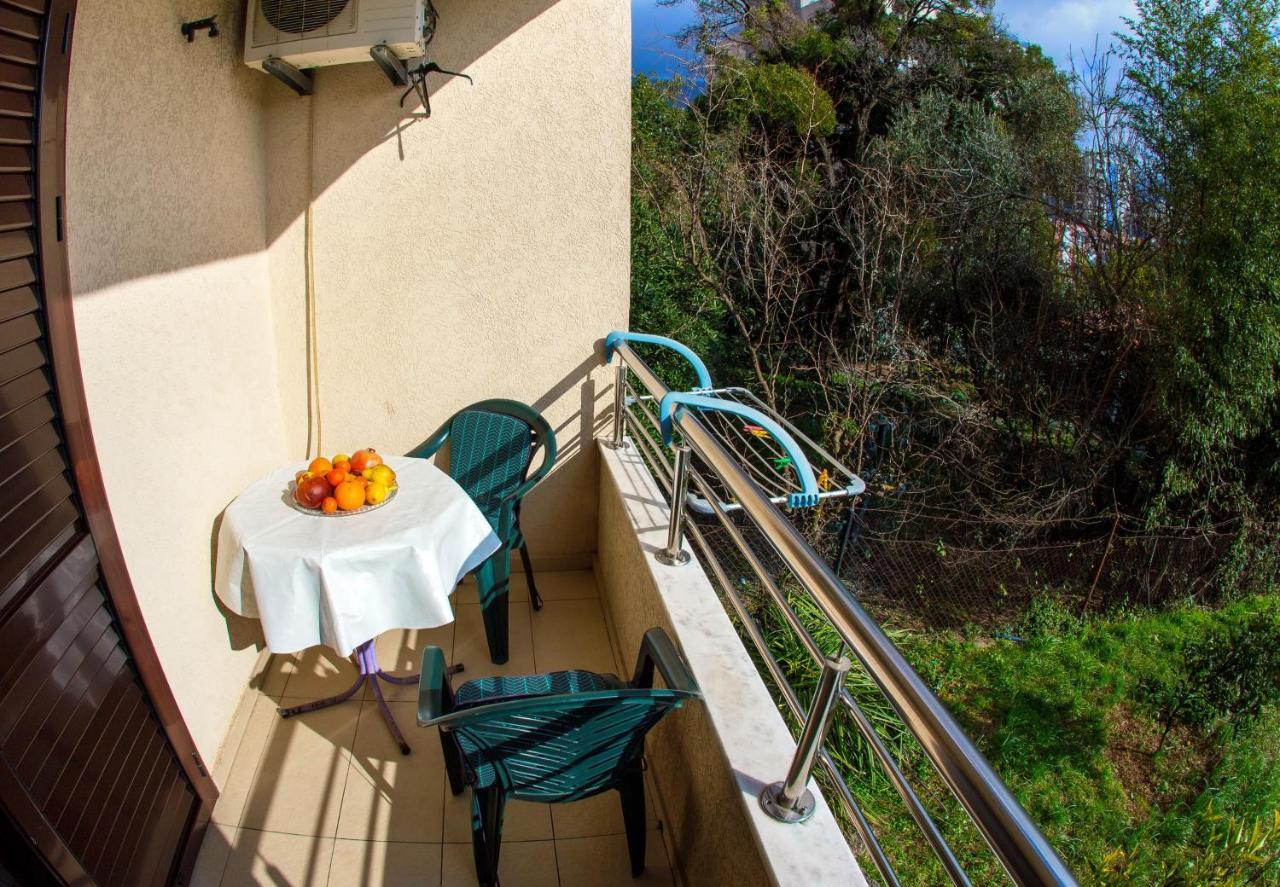 Guest House Mandarina Budva Exterior foto